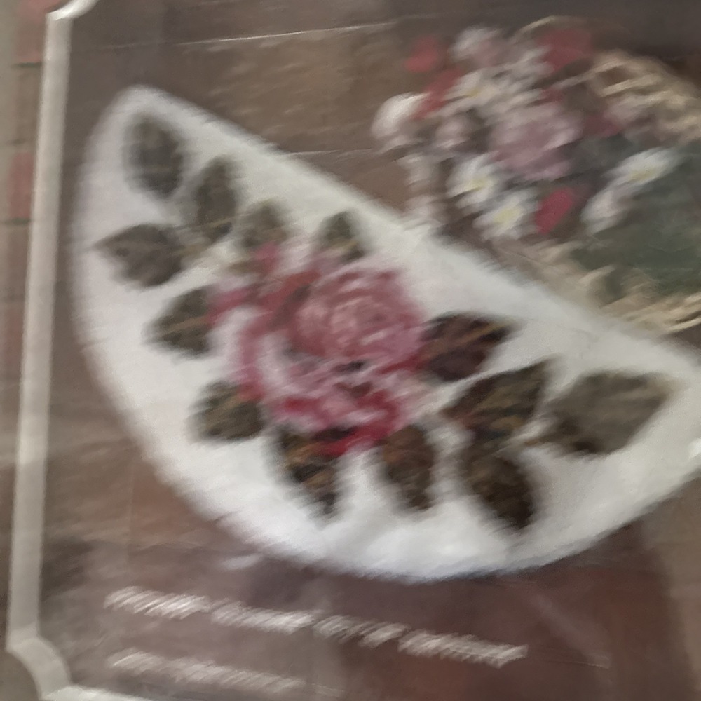 Vintage Fireside Latch Hook Rug Kit Rosenelfe FI-13-2003 Floral Sealed 19.5"x39" - Picture 3 of 4